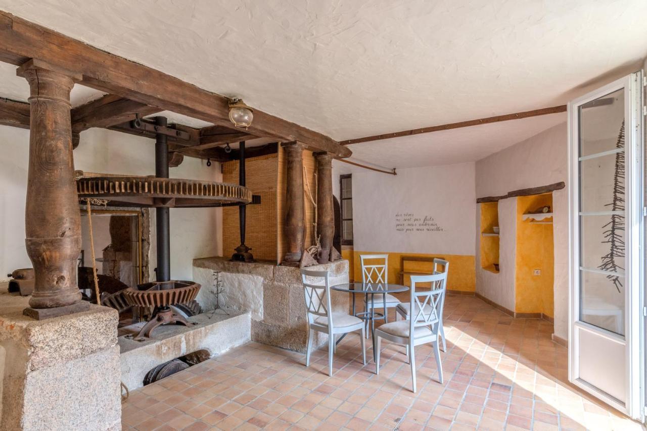 Vila Le Moulin De Pilet Mortagne-sur-Sevre Exteriér fotografie